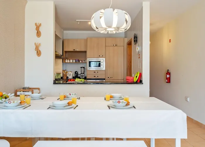 Casa Das Pedras Pretas - By Wehost